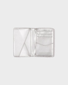 Elly De La Cruz TNH Wallet