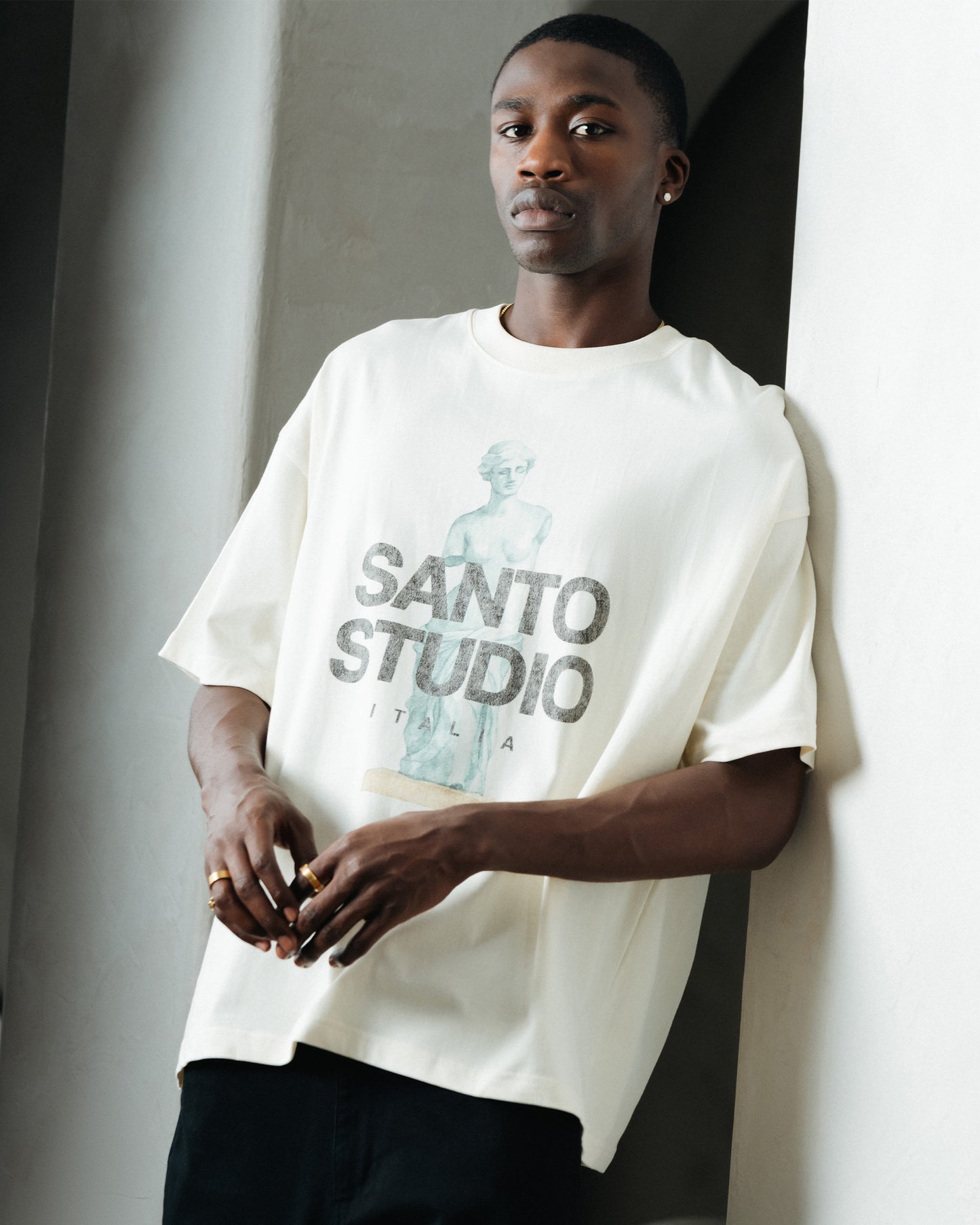 Statue Tee